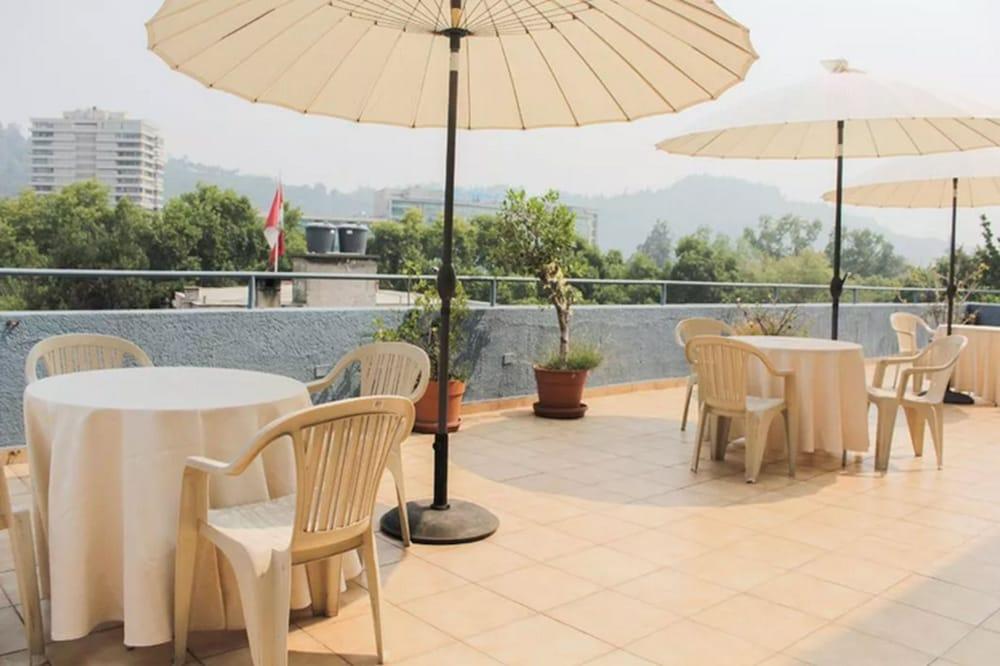 Hotel Alcala Del Rio Santiago Exterior foto